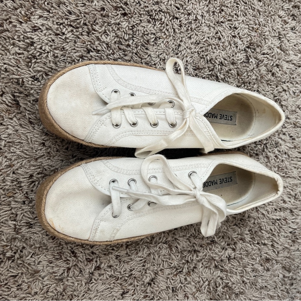 Steve Madden canvas platform bottom sneaker